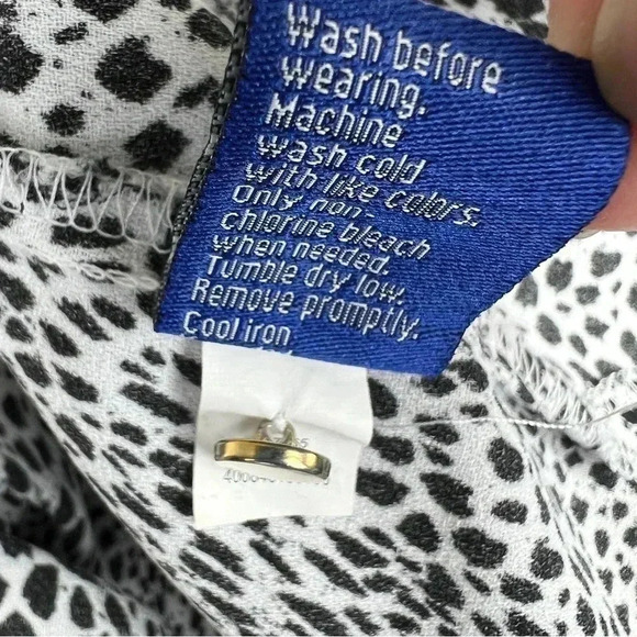 Black White Women’s Animal Print Bell Sleeve Blouse - Picture 10 of 12